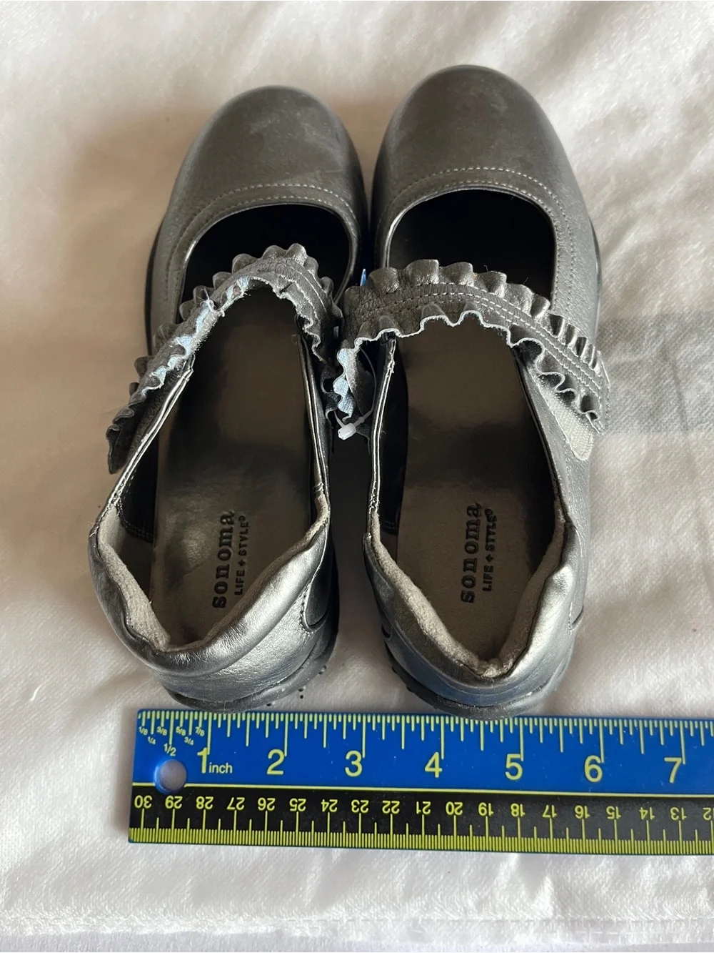 Sonoma Metallic Pewter Ruffled Mary Jane Shoes Sz 4 Youth